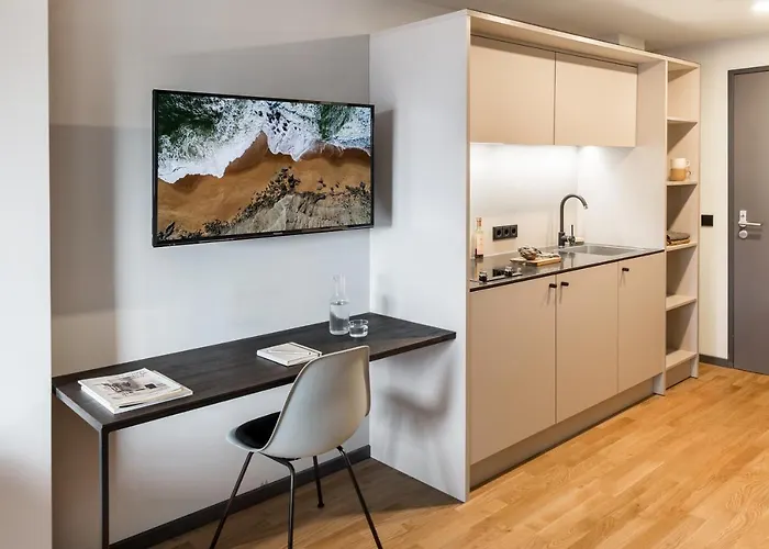 Otel Ipartment Frankfurt Airport 4*