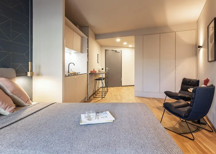 Ipartment Frankfurt Airport Hotel 4*